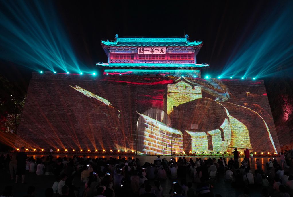 China Cool盛夏出圈丨吹海风、登长城、看非遗——老外爱上秦皇岛